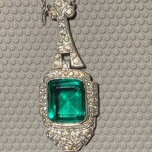 Antique Vibrant Green and Silver Necklace with Emerald Pendant